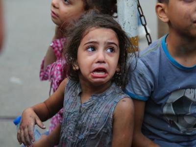 طفلة